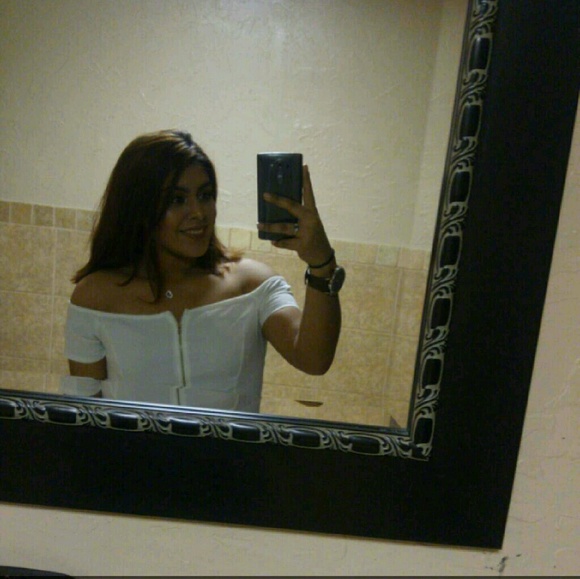 Meet your Posher, Mayra - Picture 1 of 1